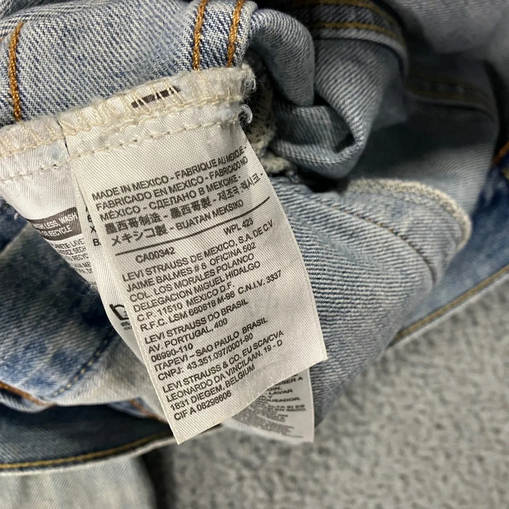 Levi's Denim Trucker Jacket Men Large Light Wash Blue Faded Western Classic - Picture 11 of 12